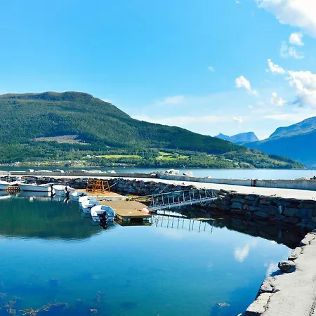 Nyaraló 10 Person In Eidsvag *