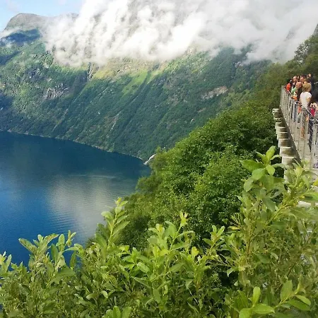 10 Person In Eidsvag Σπίτι διακοπών