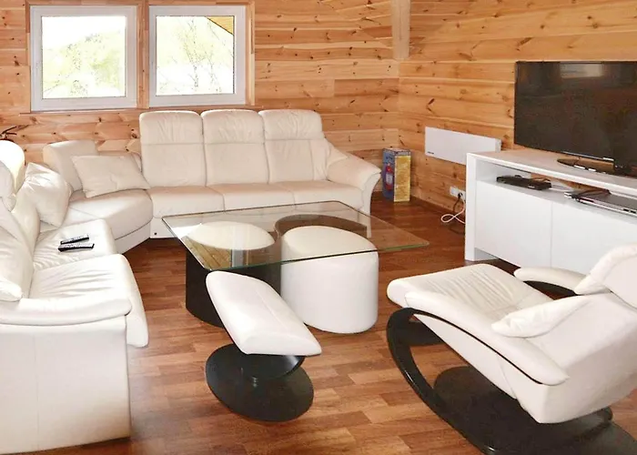 10 Person In Eidsvag Vakantiehuis *