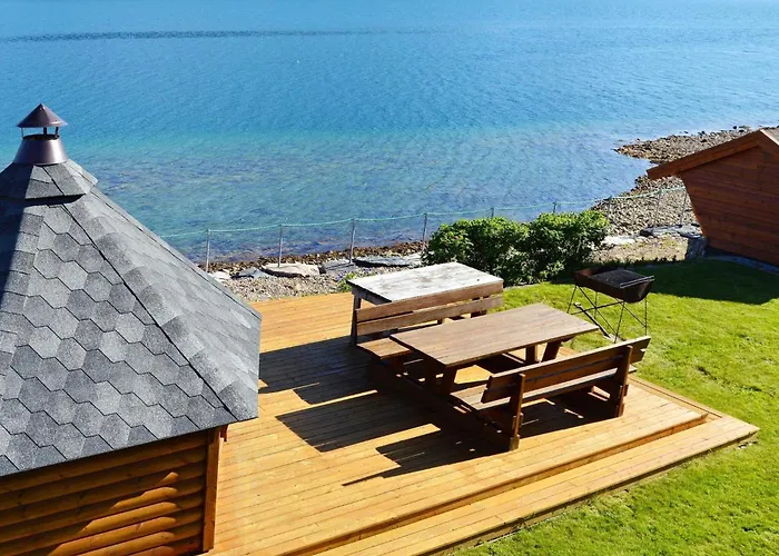 10 Person In Eidsvag Vakantiehuis