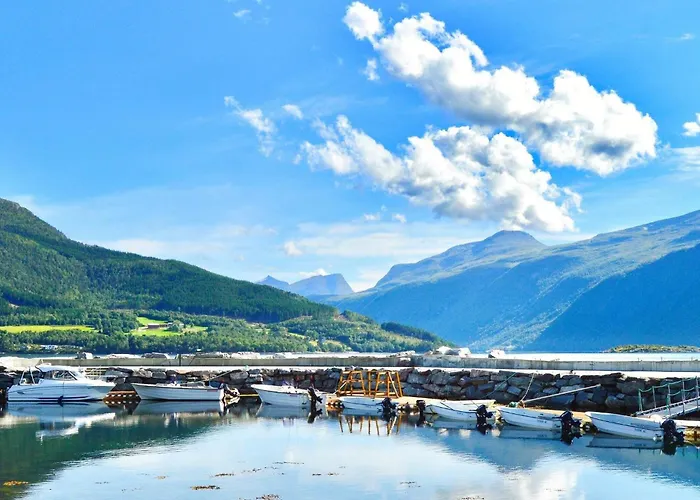 10 Person In Eidsvag *