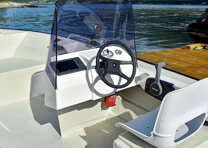 10 Person In Eidsvag Rød